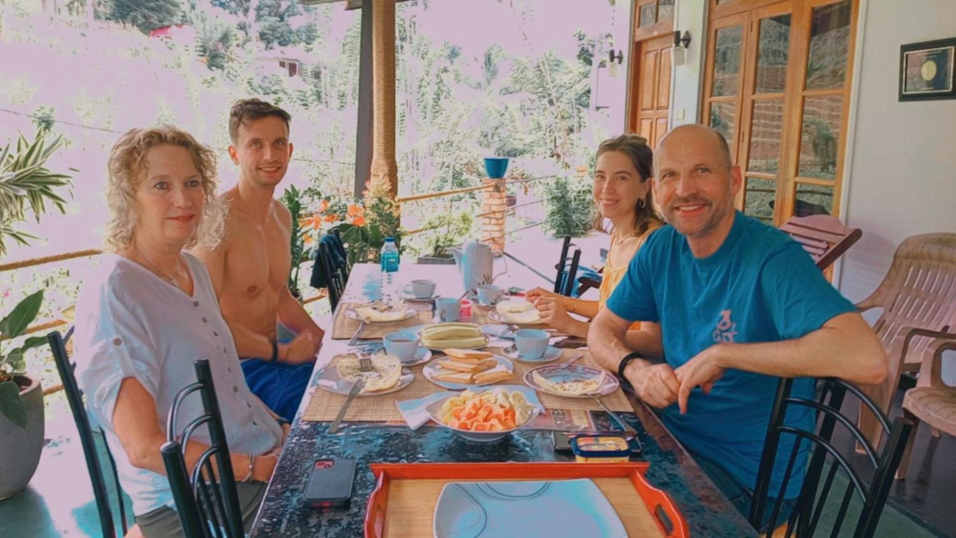 Serenity Homestay Элла Экстерьер фото
